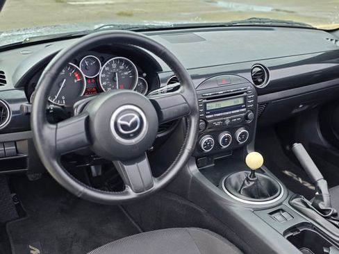 Used 2015 MAZDA MX-5 Miata Sport image 14