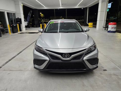 Used 2023 Toyota Camry SE FWD image 8