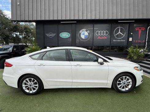Used 2020 Ford Fusion SE FWD image 8