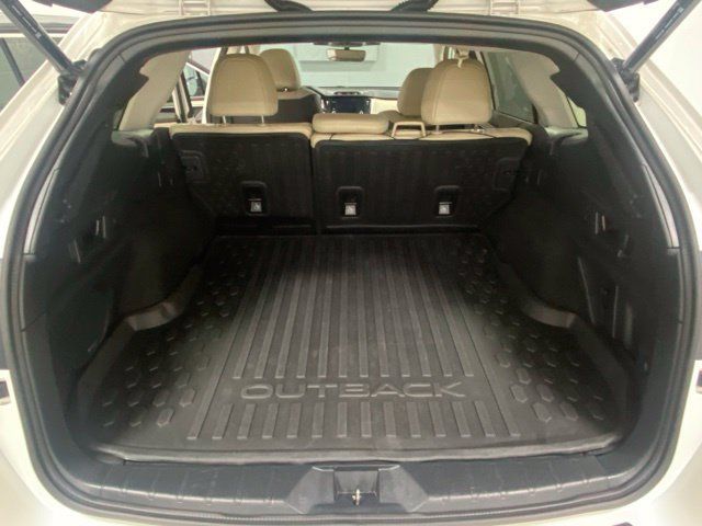 Used 2024 Subaru Outback Limited AWD/4WD image 9