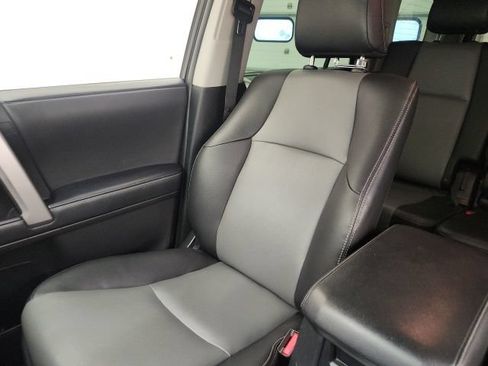 Used 2022 Toyota 4Runner SR5 Premium w/ Moonroof Package AWD/4WD image 16