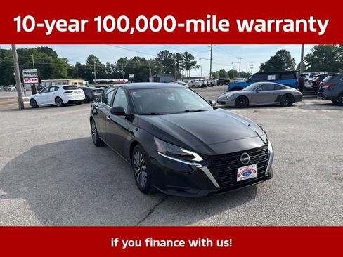 Used 2025 Nissan Altima 2.5 SV FWD image 10