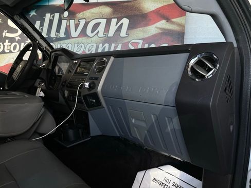 Used 2011 Ford F250 XLT w/ XLT Premium Pkg image 21