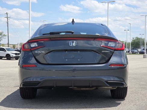 Used 2025 Honda Civic Sport image 14