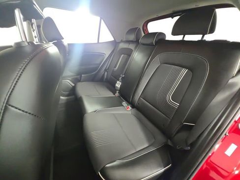 Certified 2023 Hyundai Venue Limited FWD image 13