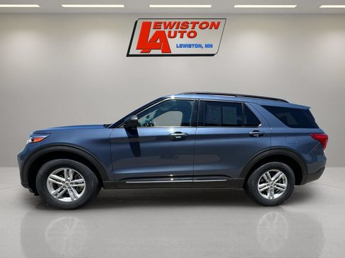 Used 2021 Ford Explorer XLT w/ Equipment Group 202A AWD/4WD image 10