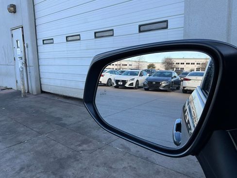 Used 2025 Toyota RAV4 XLE image 19