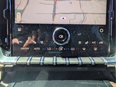 Used 2026 GMC Yukon XL Denali Ultimate w/ LPO, Floor Liner Package AWD/4WD image 26