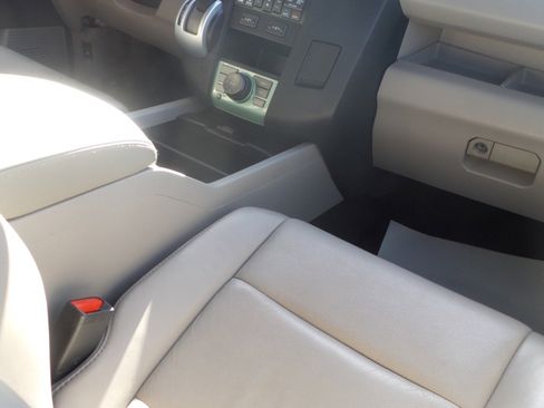 Used 2010 Honda Pilot Touring image 35