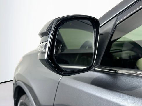 Used 2018 Toyota RAV4 XLE image 16