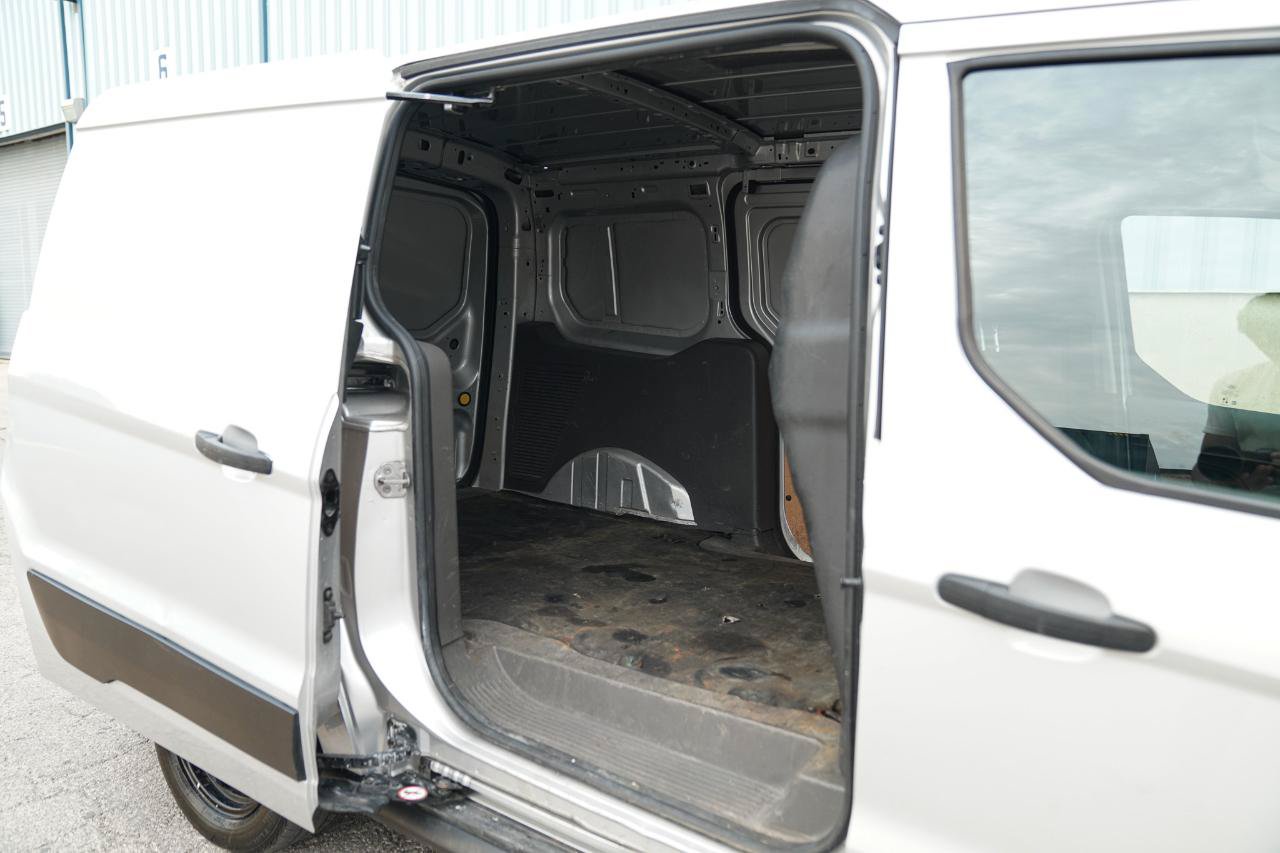 Used 2022 Ford Transit Connect XLT FWD image 12