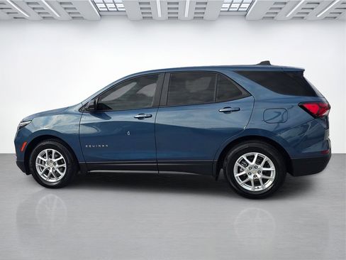 Used 2024 Chevrolet Equinox LS w/ LS Convenience Package image 6