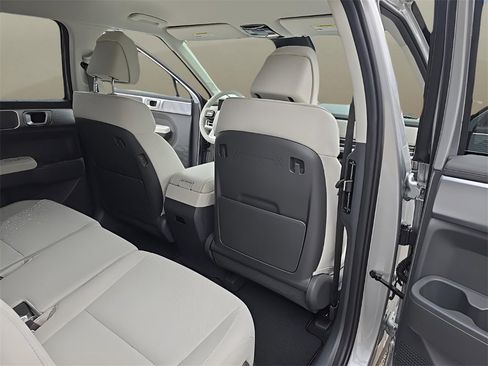 New 2026 Hyundai Santa Fe SE image 15