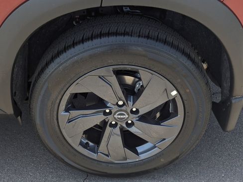 New 2026 Nissan Rogue SV FWD image 7