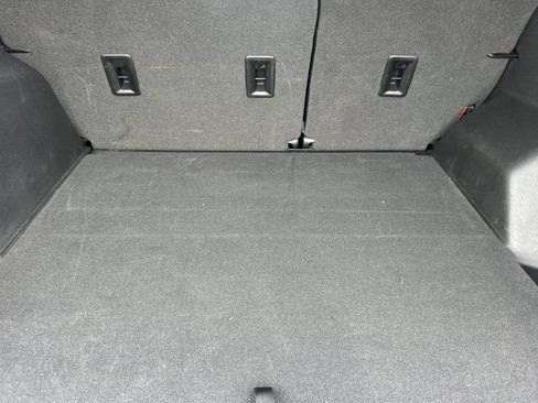 Used 2020 Chevrolet Equinox LS FWD image 17