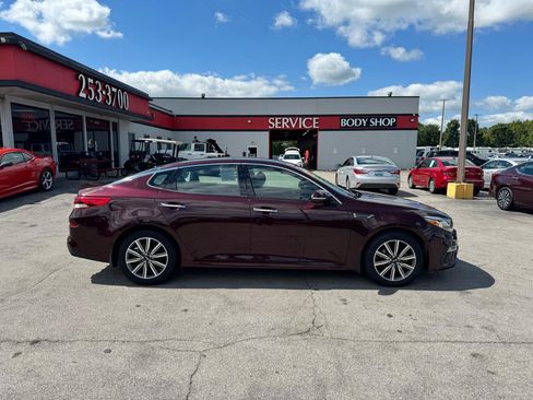 Used 2019 Kia Optima LX w/ LX Premium Package FWD image 2