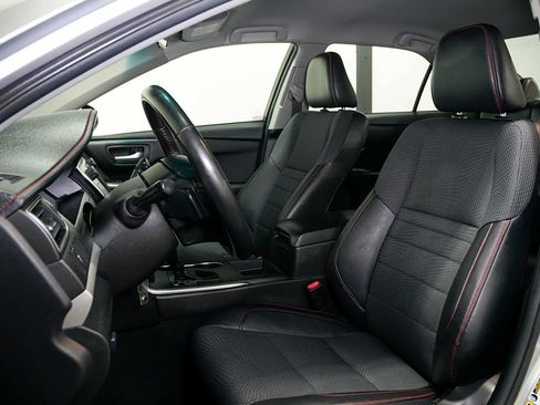 Used 2016 Toyota Camry SE FWD image 14