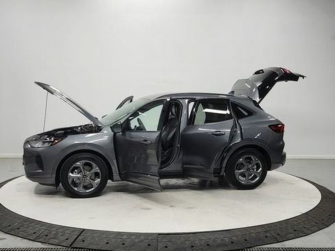 Used 2024 Ford Escape ST-Line w/ Tech Pack #1 FWD image 12