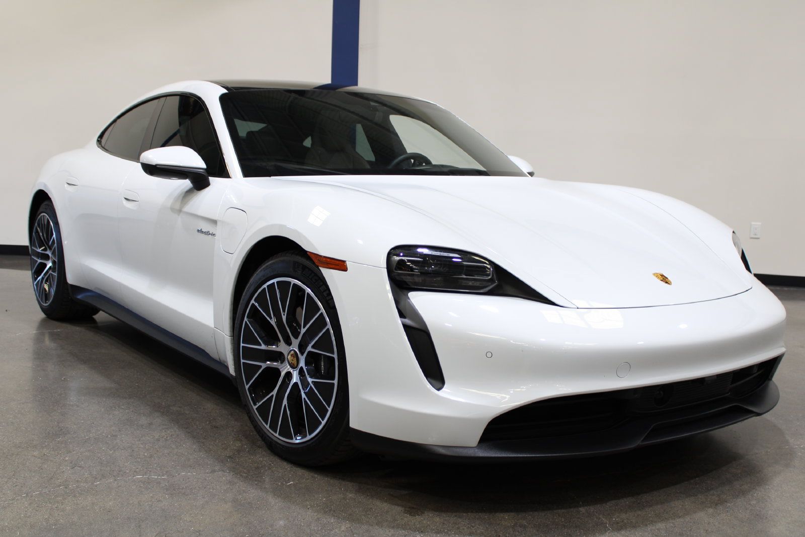 Used 2023 Porsche Taycan RWD image 2
