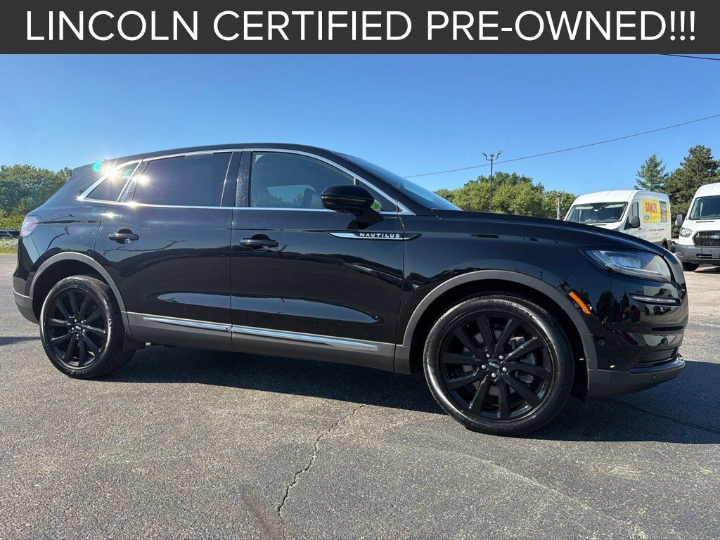 Used 2023 Lincoln Nautilus Reserve w/ Equipment Group 201A AWD/4WD image 1