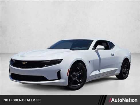 Used 2019 Chevrolet Camaro LT RWD image 1