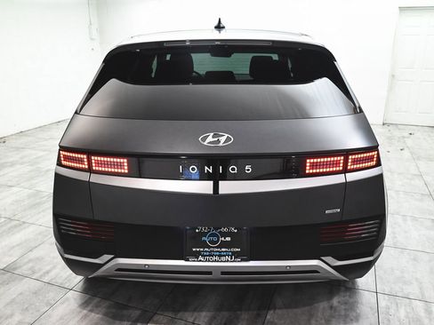 Used 2024 Hyundai Ioniq 5 SEL image 5