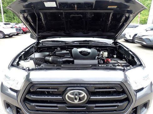 Certified 2019 Toyota Tacoma SR w/ SR Convenience Package AWD/4WD image 15