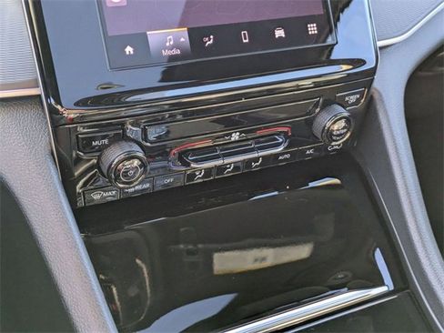 New 2025 Jeep Grand Cherokee Laredo X image 27