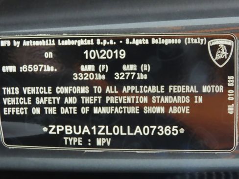 Used 2020 Lamborghini Urus image 36