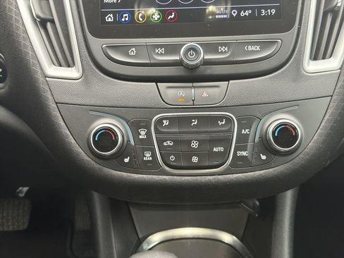 Used 2024 Chevrolet Malibu LT FWD image 18