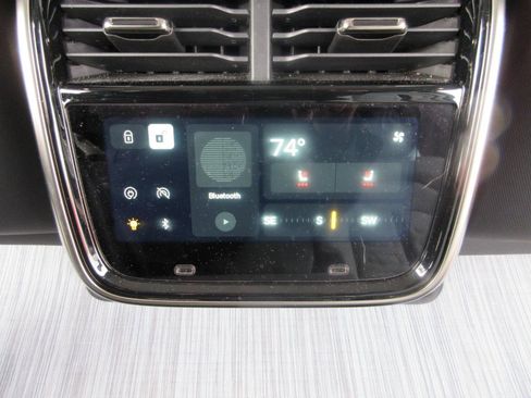 Used 2023 Rivian R1S Launch Edition image 46