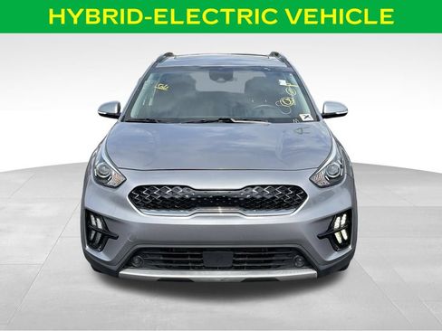 Used 2022 Kia Niro Touring Special Edition FWD image 3