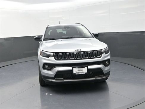 New 2026 Jeep Compass Latitude image 2