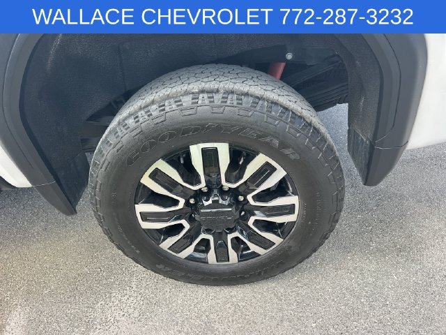 Used 2025 GMC Sierra 3500 Denali Ultimate AWD/4WD image 10