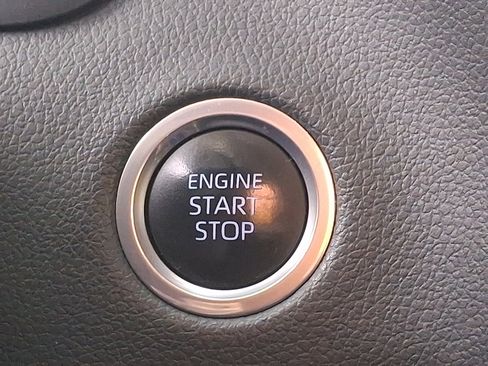 Used 2024 Toyota Tundra Limited image 22