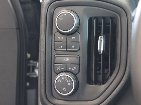 Used 2025 Chevrolet Silverado 1500 Custom Trail Boss image 28