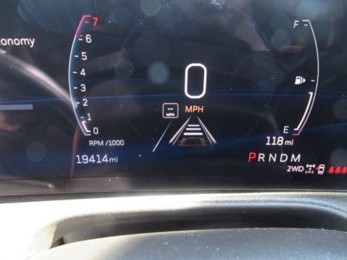 Used 2025 Cadillac XT4 Premium Luxury image 21