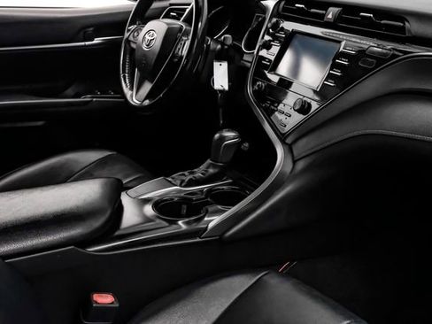 Used 2019 Toyota Camry SE image 28