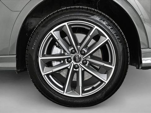 Certified 2025 Audi Q3 2.0T Premium w/ Convenience Package image 25