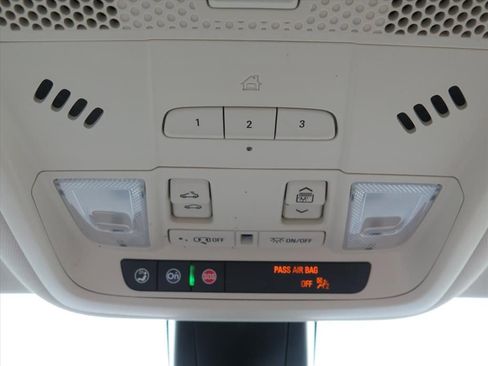 Used 2022 Cadillac XT6 Premium Luxury w/ Technology Package image 20