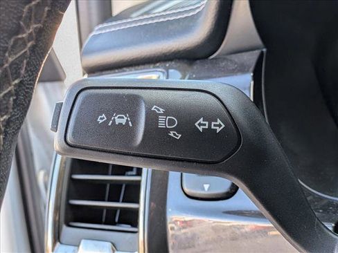 Used 2022 Ford Ranger Lariat w/ Equipment Group 501A High image 8