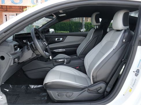 Used 2024 Ford Mustang GT Premium w/ GT Performance Package RWD image 17