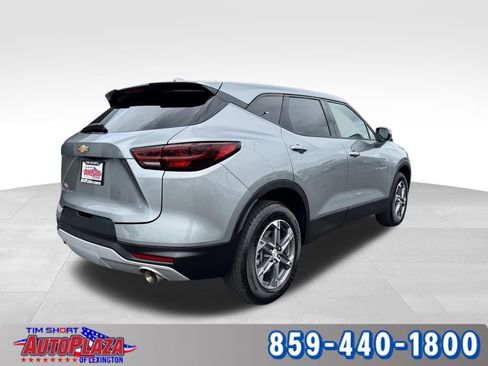 Used 2025 Chevrolet Blazer LT AWD/4WD image 10