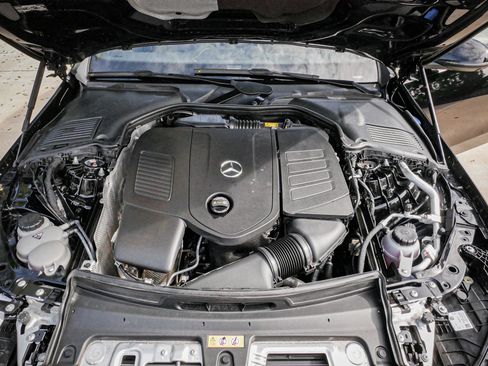 Used 2022 Mercedes-Benz C 300 4MATIC Sedan image 33