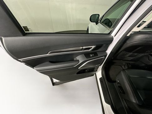 Used 2025 Kia Telluride S image 26