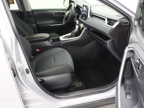 Used 2025 Toyota RAV4 LE FWD image 32
