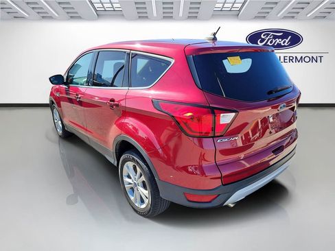 Used 2019 Ford Escape SE image 3