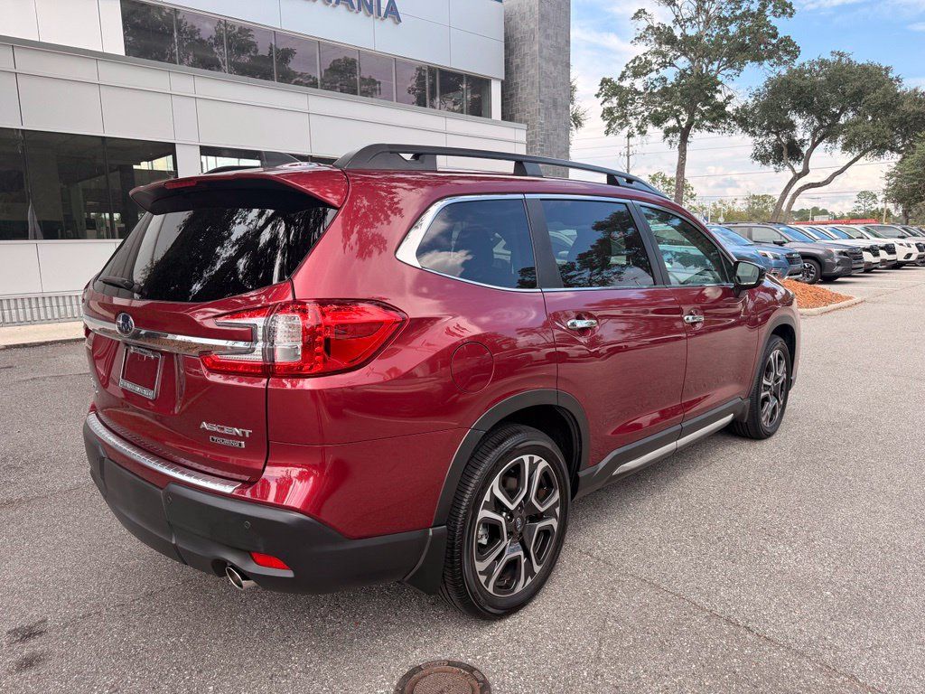 Used 2024 Subaru Ascent Touring AWD/4WD image 5
