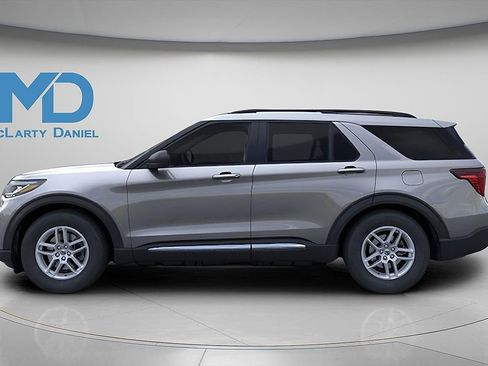 Used 2025 Ford Explorer Active image 8
