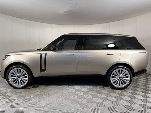 New 2026 Land Rover Range Rover Long Wheelbase SE AWD/4WD image 3